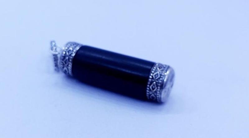 KARUNGALI PENDENT 2 INCHES